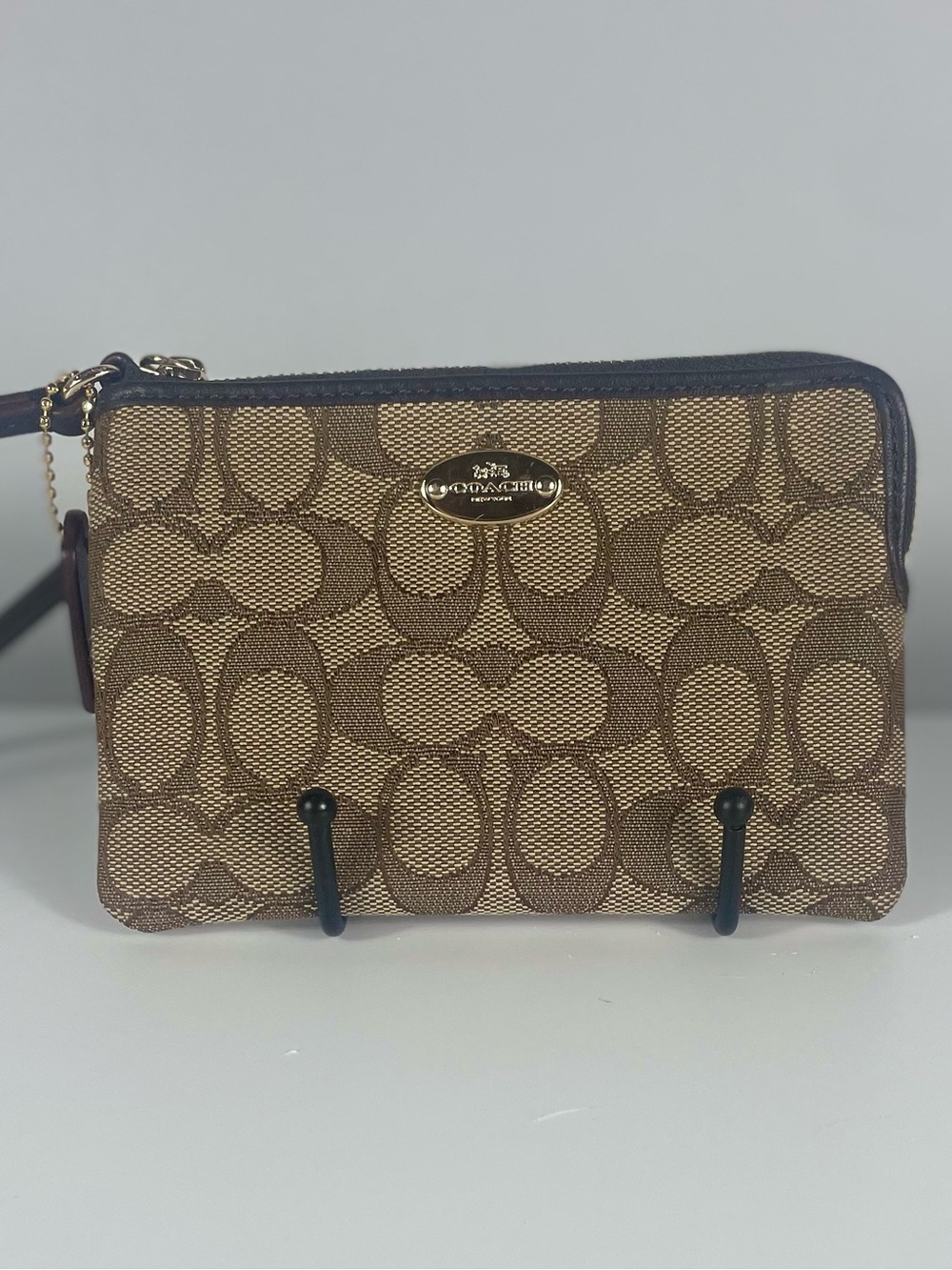 Coach Outline Signature Corner Zip Wristlet